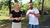 Frau mit blonden Haaren und Mann mit Bart und Brille 