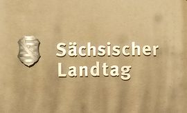 Wappen an Wand vom Sächsischen Landtag