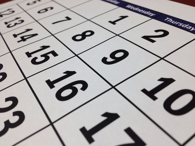 Nahaufnahme auf Kalender - Blick auf Datumszahlen